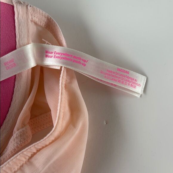 PINK VICTORIA'S SECRET EMBROIDERED BLUSH PINK PUSHUP BRA T BACK 36C SEAMLESS - Picture 5 of 9